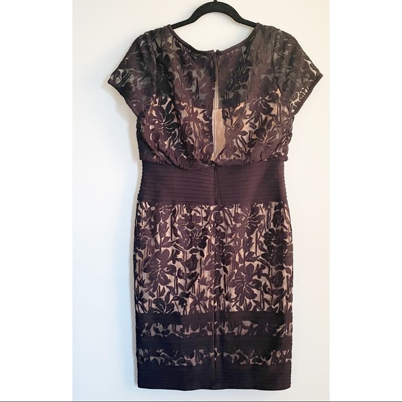 Tadashi Shoji Nude and Black Lace Dress Size 10P - Picture 3 of 5